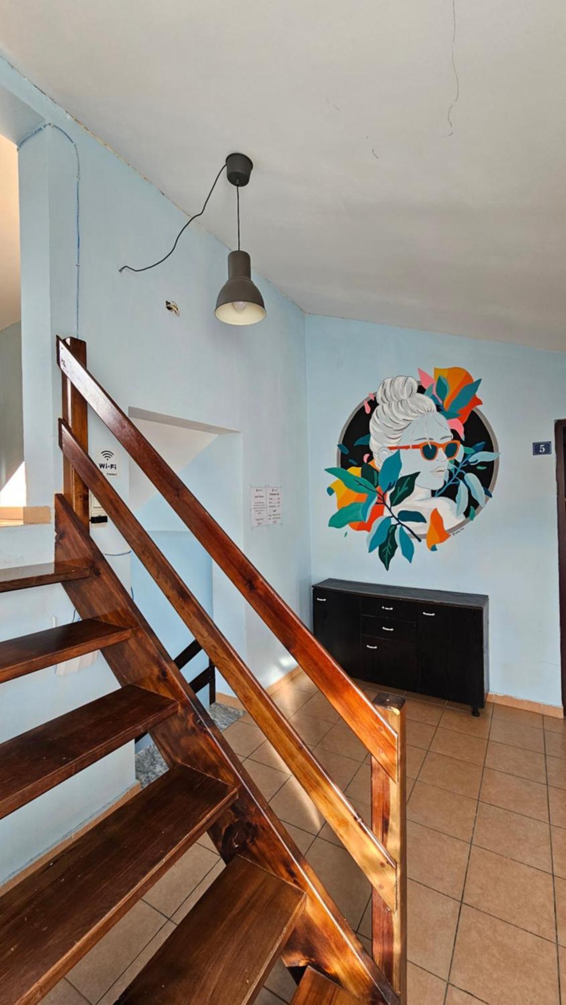 Traveler Hostel Shkodër Екстериор снимка